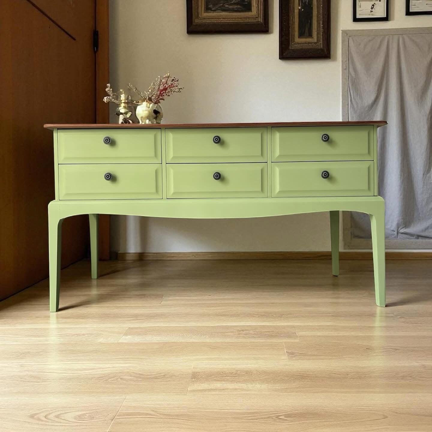 6 Draw Stag Dressing Table